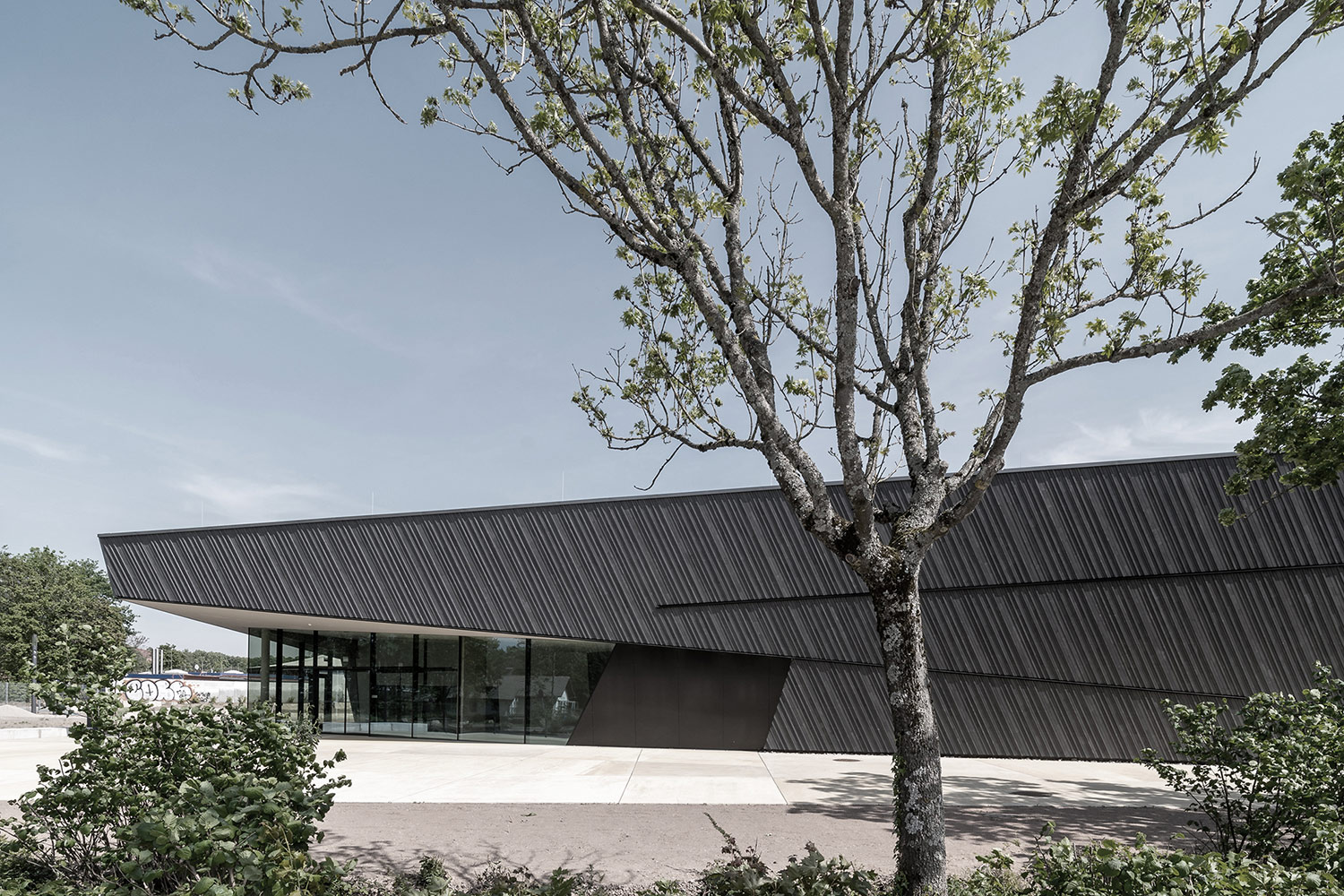 Neubau Veranstaltungshalle Kuppenheim ausgezeichnet für beispielhaftes Bauen 2021, Außenansicht