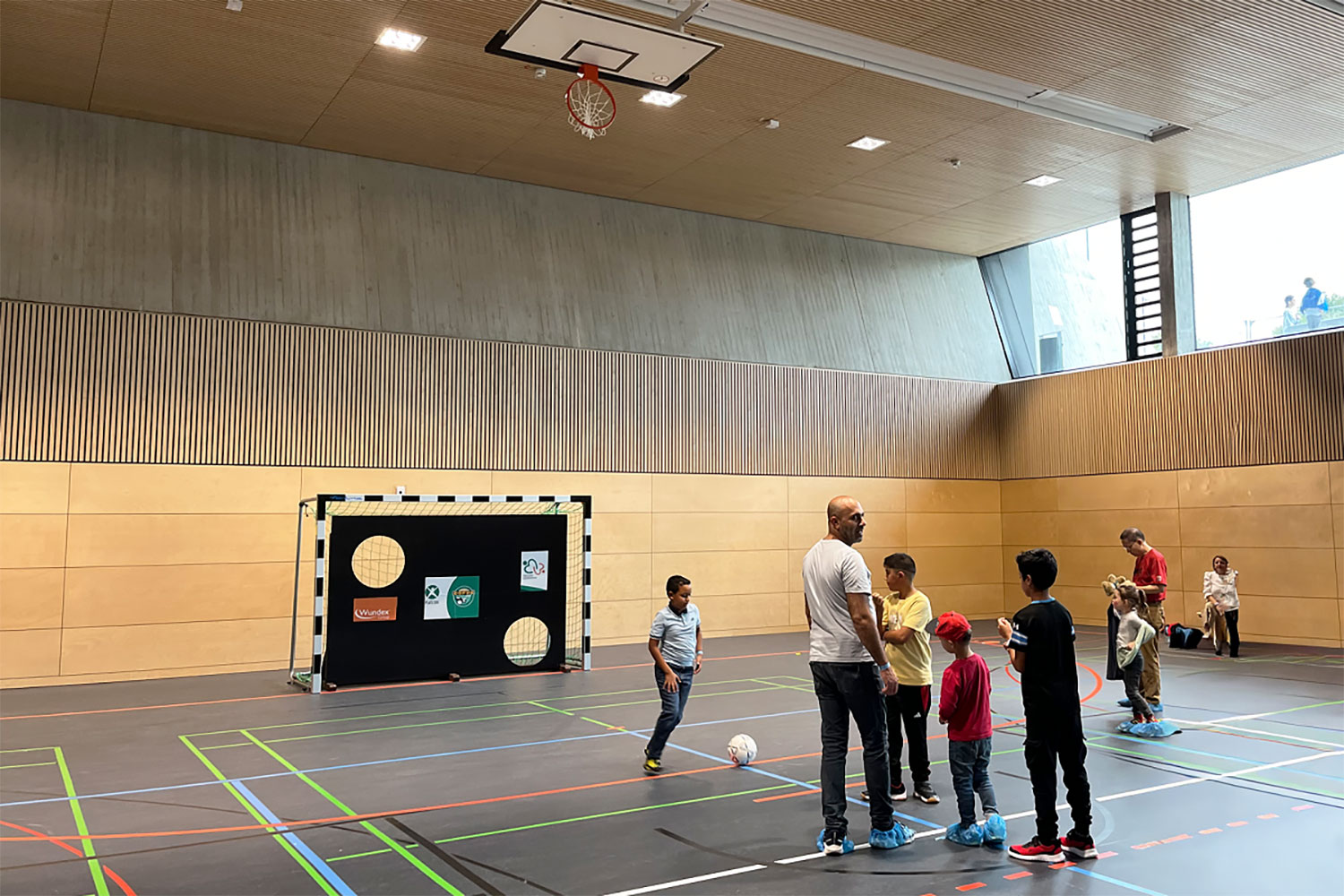 Emma-Kann-Schule Grundschule im Europaviertel, Einweihung, Sporthalle