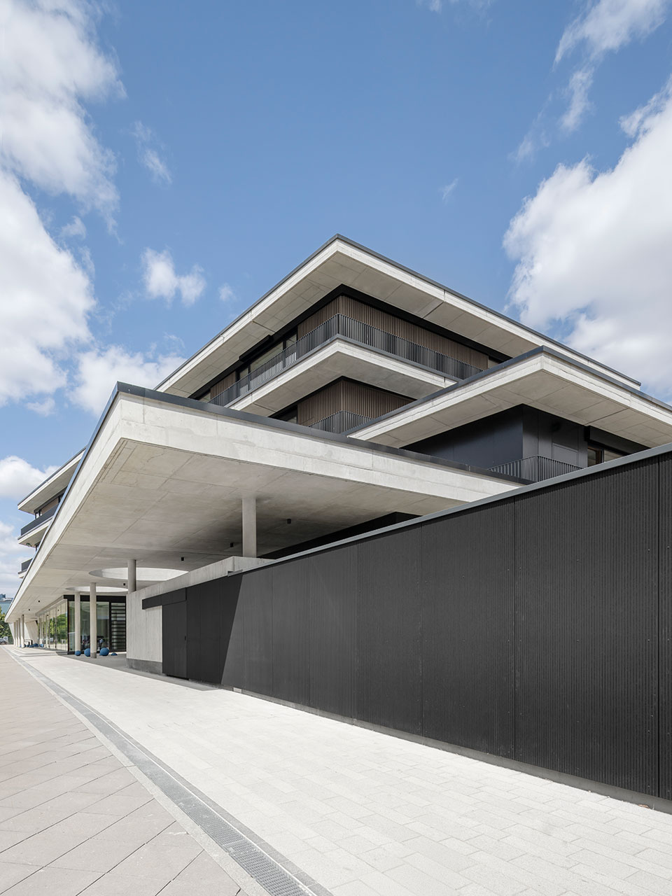 Neubau Emma-Kann-Grundschule in Frankfurt am Main, Ansicht Südwest | dasch zürn + partner | dasch zürn + partner Neubau Emma-Kann-Grundschule in Frankfurt am Main, Ansicht Südwest