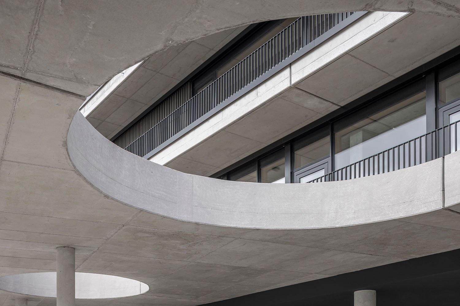 Neubau Emma-Kann-Grundschule in Frankfurt am Main, Vordachöffnung | dasch zürn + partner | dasch zürn + partner Neubau Emma-Kann-Grundschule in Frankfurt am Main, Vordachöffnung