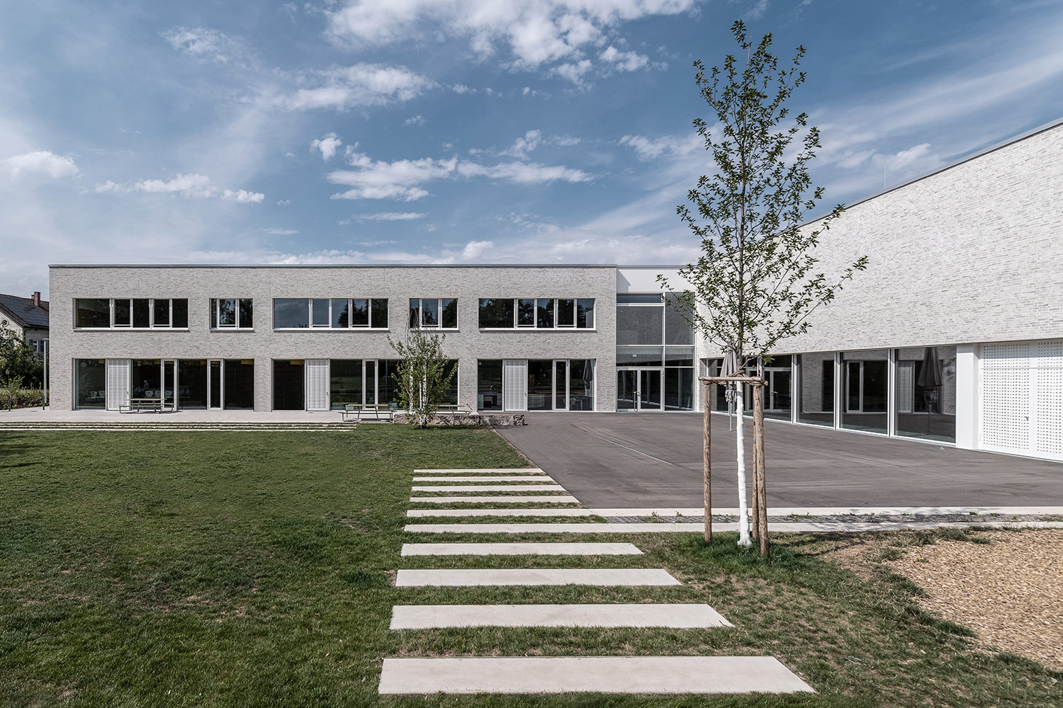 Neubau Grundschule mit Turnhalle Ammerbuch, Ansicht Süd
